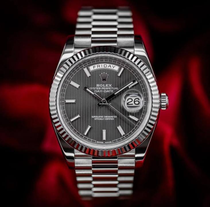Date Date Silver Grey Watch RW0321