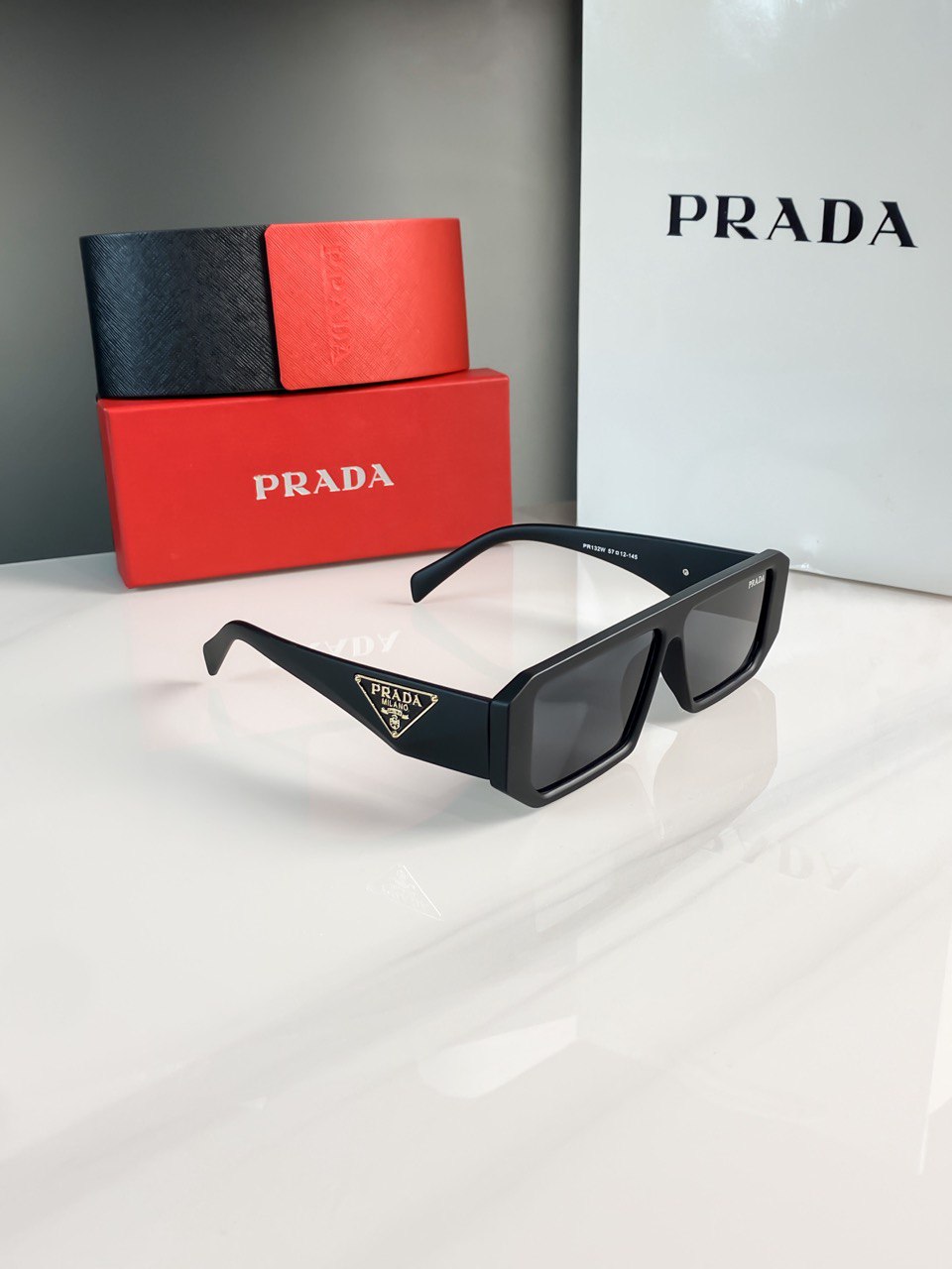 Prada Full Black sunglass
