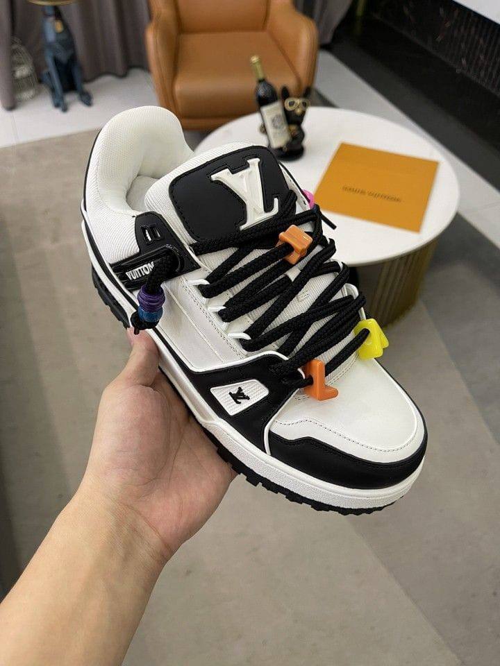 Trainer Maxi Black White
