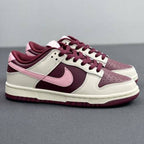 Nike SB Dunk Low Valentine Day