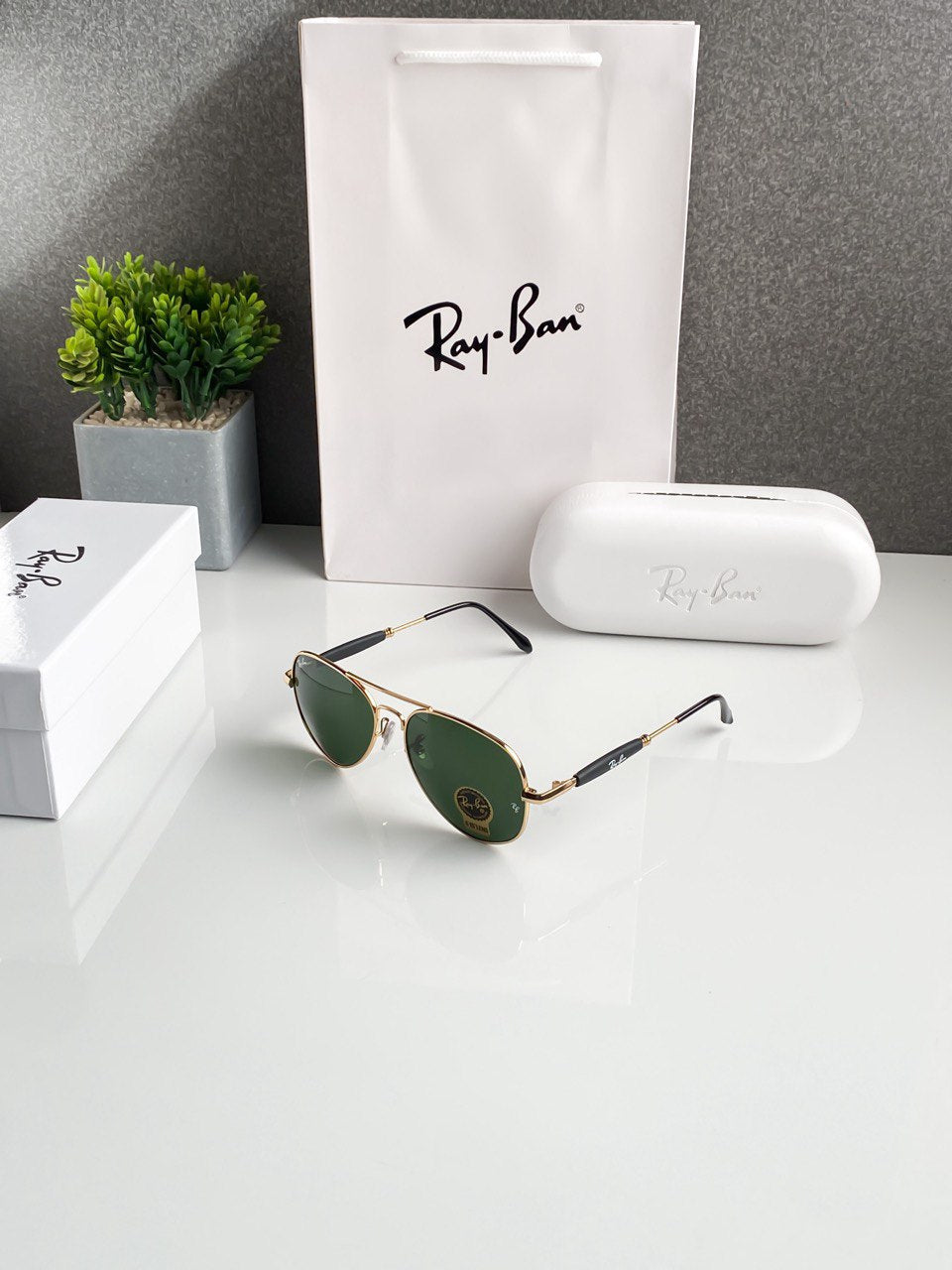 Aviator Gold Green Sunglass