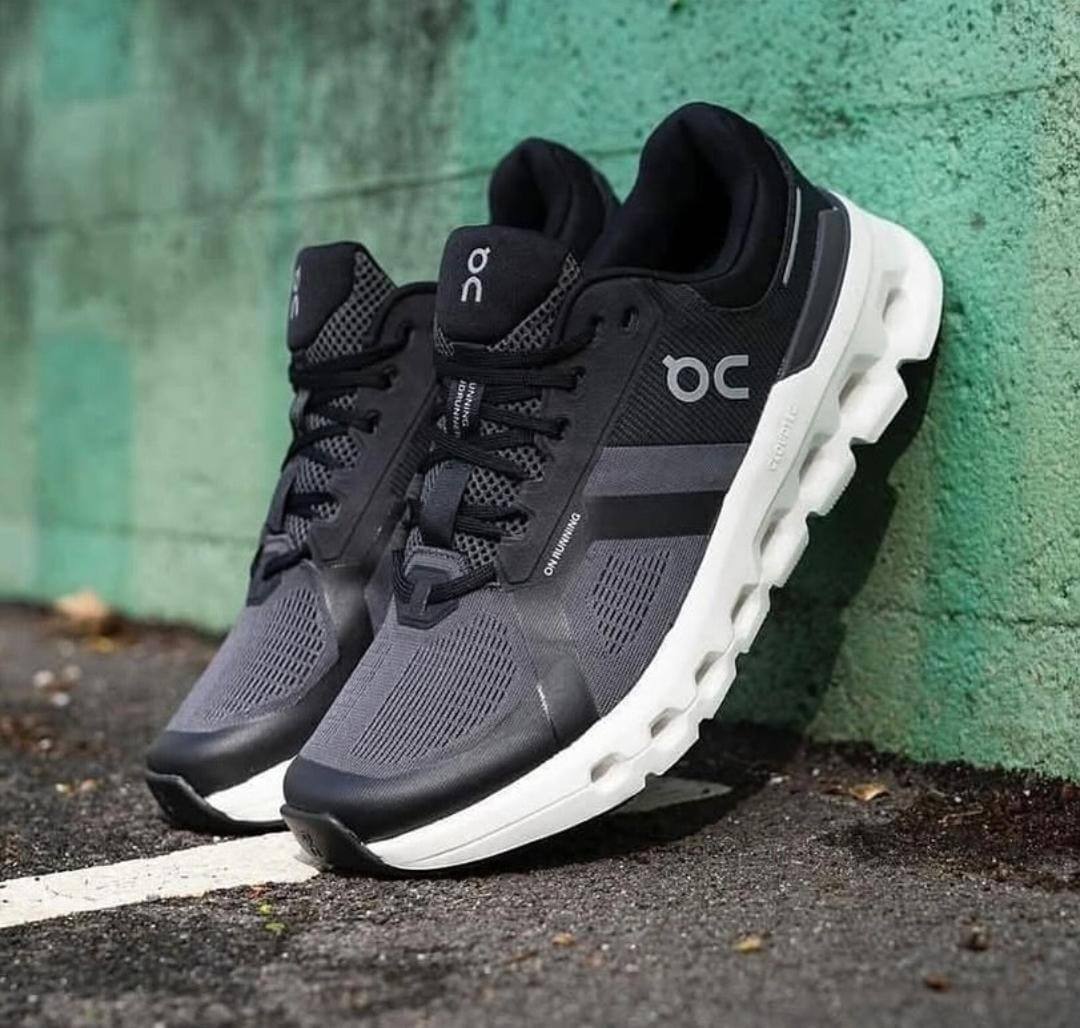 On Cloudrunnerr 2 Eclipse Black